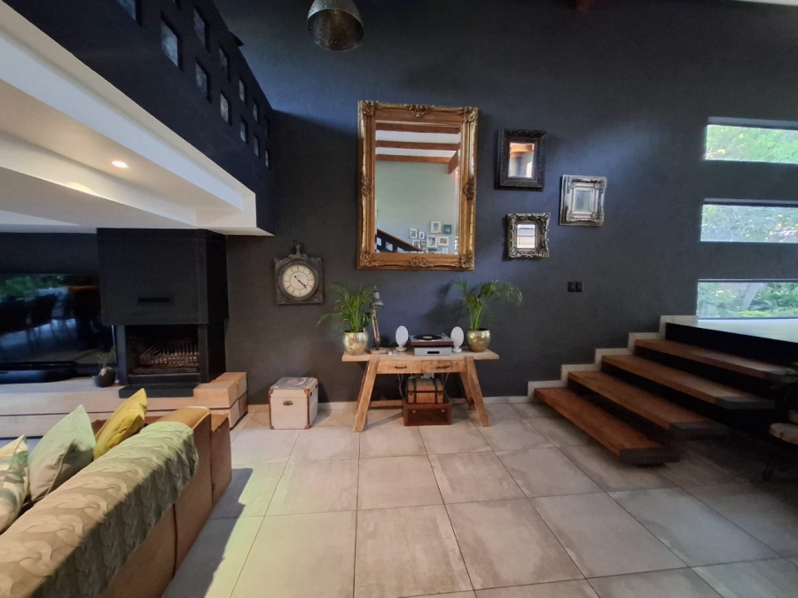 5 Bedroom Property for Sale in Protea Park North West